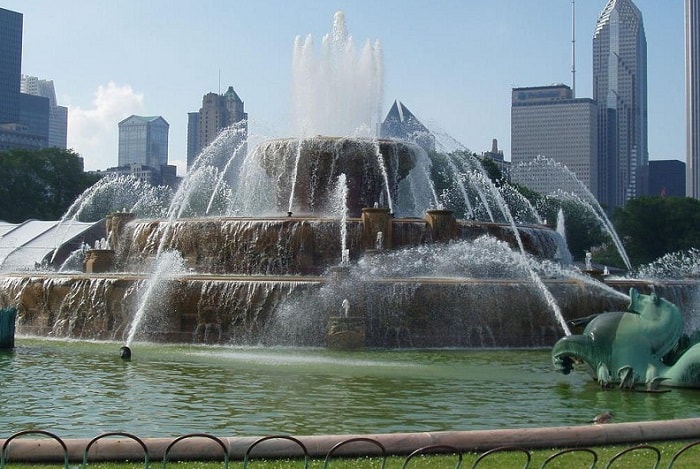 Букингемский фонтан Чикаго США